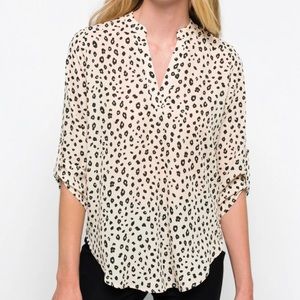 Lush Warren Split Neck Blouse in Leopard, Size L